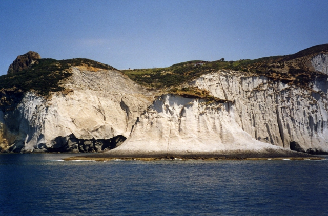 cave di bentonite isola di ponza